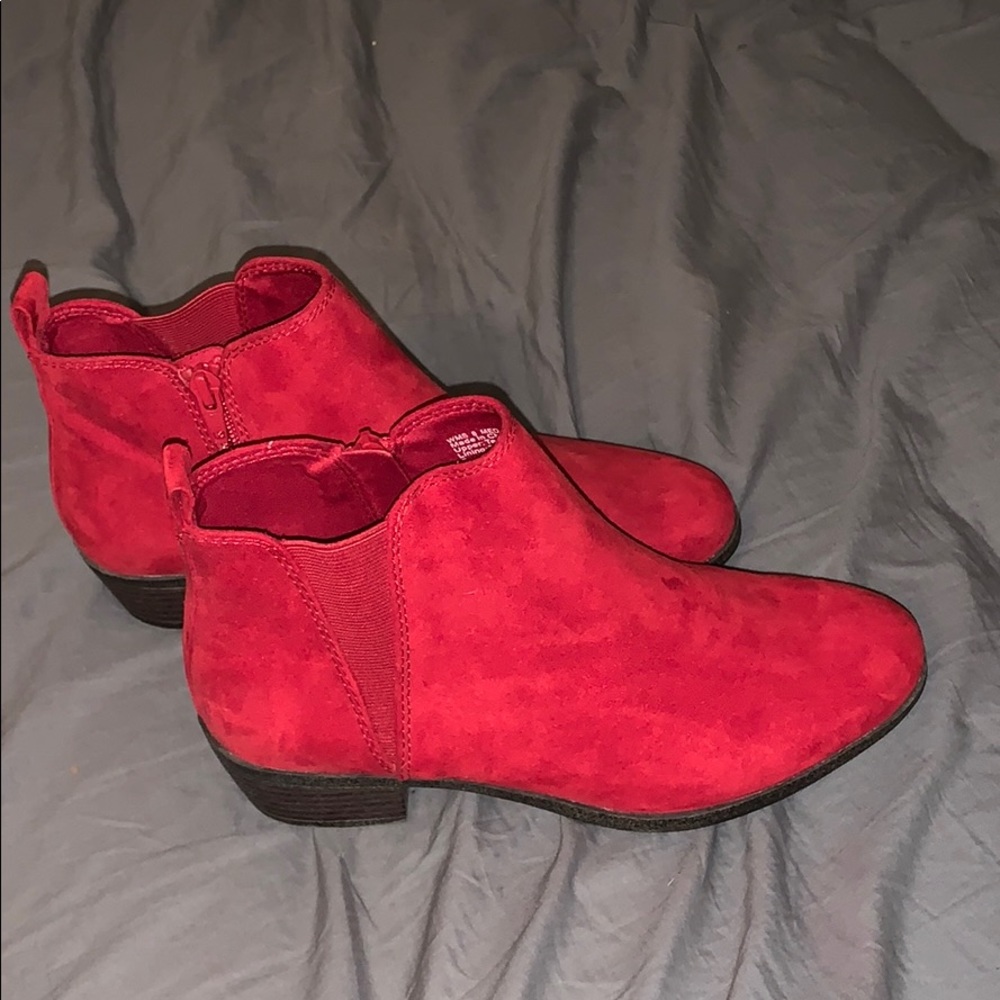 red booties